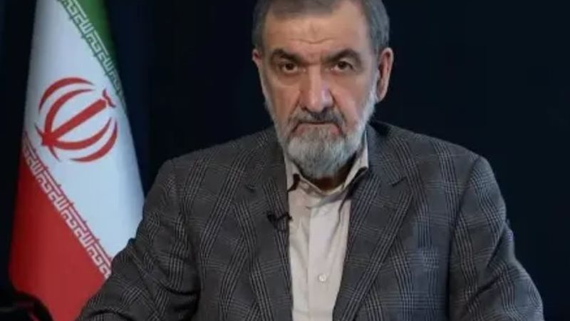محسن رضائي مستشار
