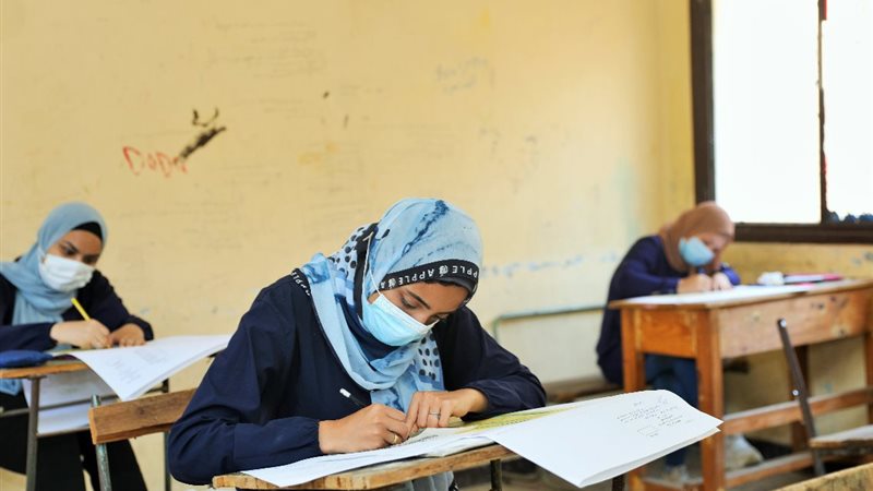 طلاب الدبلومات الفنية