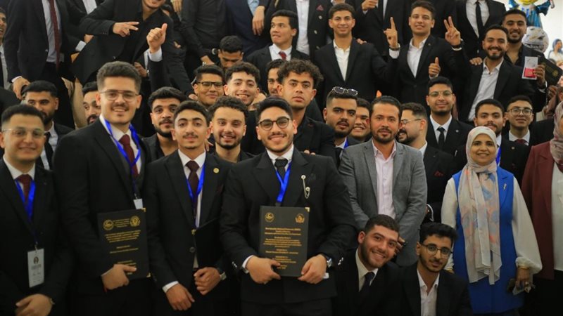 مناقشة مشروعات الطلاب