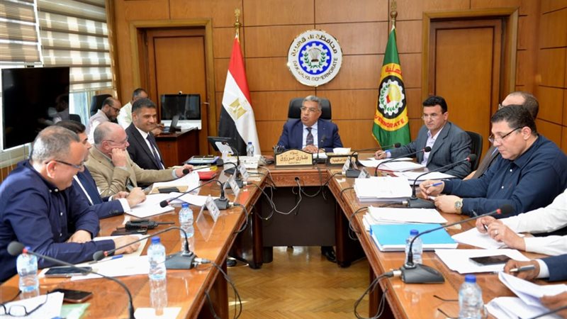اجتماع محافظ الدقهلية