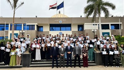 جامعة قناة السويس تختتم برنامجًا تدريبيًا حول المحاسبة والبنوك ودراسات الجدوى
