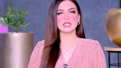 ياسمين عز تعلق على واقعة مسؤول تعليم: السيدة وثّقت تفاصيل الواقعة باستخدام ساعة ذكية