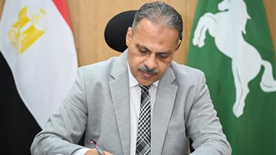 محافظ الشرقية يُصدر حركة تنقلات جديدة لعدد من نواب رؤساء المراكز والمدن