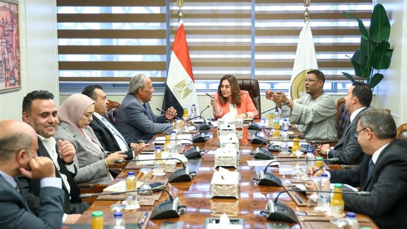 الدكتورة منال عوض