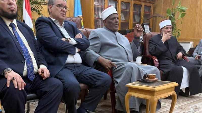 الدكتور عباس شومان