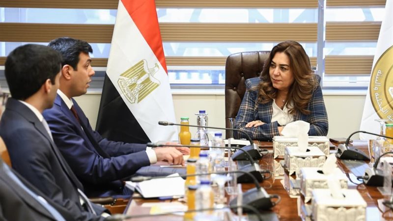 الدكتورة منال عوض