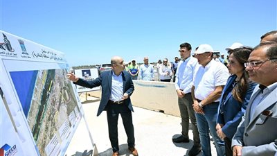 رئيس الوزراء يتفقد مشروع محور اللواء عمر سليمان بالإسكندرية