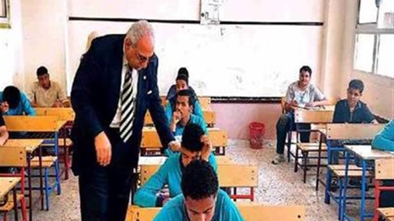 طلاب الشهادة الإعدادية