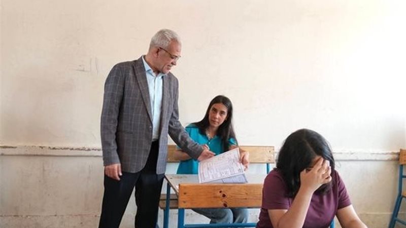 طلاب الشهادة الإعدادية