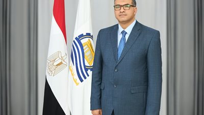 محافظ قنا يوجه بسرعة صرف البدل النقدي للعاملين بالتربية والتعليم