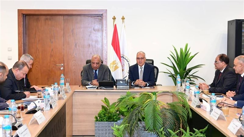  وزير الري