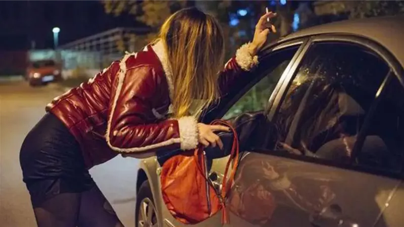 الترويج للدعارة