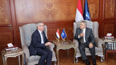 الفريق أسامة ربيع يبحث مع السفير الأيرلندي سبل التعاون المشترك