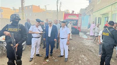 السيطرة على حريق بـ8 منازل وحظائر ماشية في أبنوب بأسيوط وإصابة شخصين