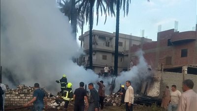 السيطرة على حريق هائل التهم أرضًا زراعية بقرية «سنفا» في ميت غمر