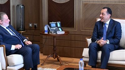 رئيس الوزراء يلتقي محافظ البنك المركزي لمتابعة جهود التنسيق بين السياسات المالية والنقدية