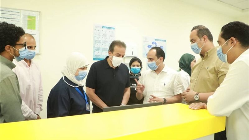 وزير الصحة يتفقد