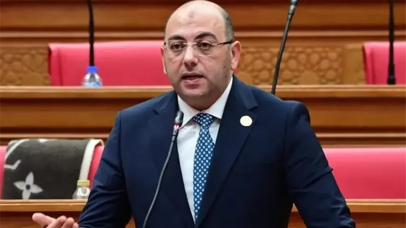 النائب أحمد العطيفي،