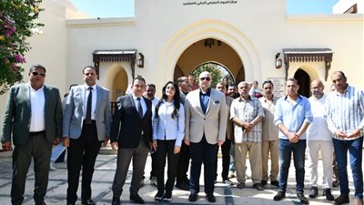 محافظ الفيوم يتفقد أعمال تطوير المنشآت السياحية والفندقية بمنطقة عين السيليين