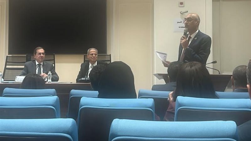 خلال اجتماع اللجنة
