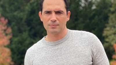 ظافر العابدين لـ«تفصيلة»: الكيميا مع نادين نجيم كانت حقيقية داخل وخارج التصوير