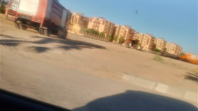 الدفع بـ 5 سيارات إطفاء.. نشوب حريق داخل مخزن فلنكات تابع للسكة الحديد في قنا