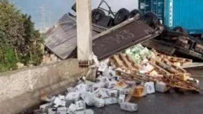 إصابة 6 أشخاص في تصادم مروع بين سيارة ملاكي وأخرى نقل بطريق العلمين