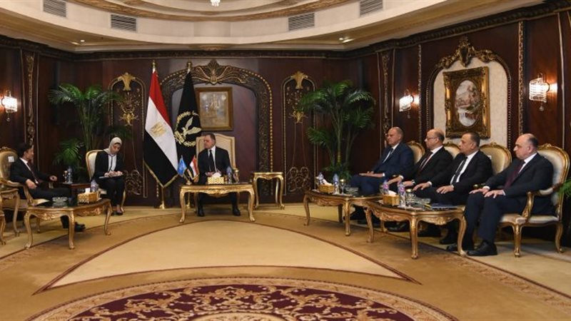 اللقاء