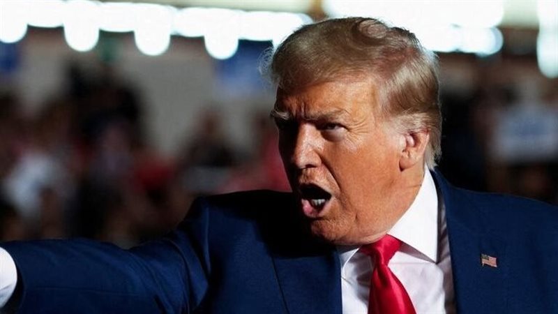 الرئيس الأمريكي دونالد