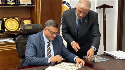 محافظ قنا يهنئ أوائل الشهادة الإعدادية بعد اعتماد النتيجة رسميًا