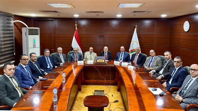 اللقاء 