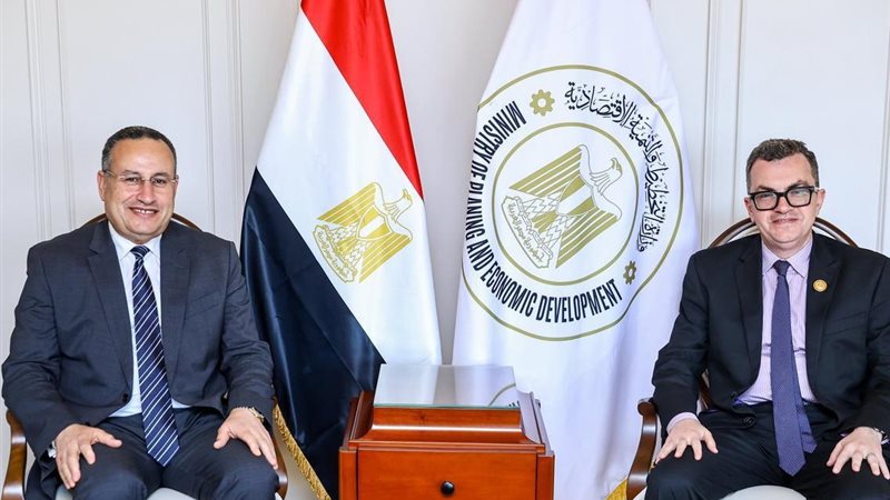 وزيرا التخطيط والتعليم