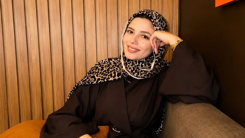 الطالبة جنى 