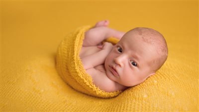 صفرة المواليد قد تتحول إلى خطر.. 8 إشارات تستدعي التدخل الطبي فورًا