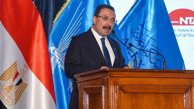رئيس جامعة الإسكندرية يشهد الندوة التعريفية للمبادرة الوطنية للمشروعات الخضراء الذكية