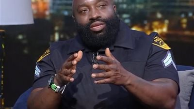 الشرطي الأمريكي إيرك هادسون: لا يوجد حب مثل حب المصريين.. و حسام حسن صاحب قلب طيب