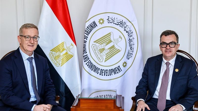 الدكتور أحمد رستم