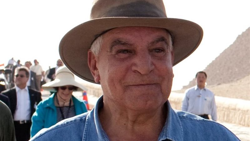 زاهي حواس 