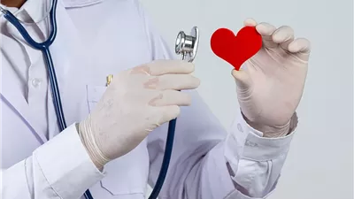 8 عادات يومية تضر القلب بصمت وتزيد مخاطر الأمراض مع الوقت