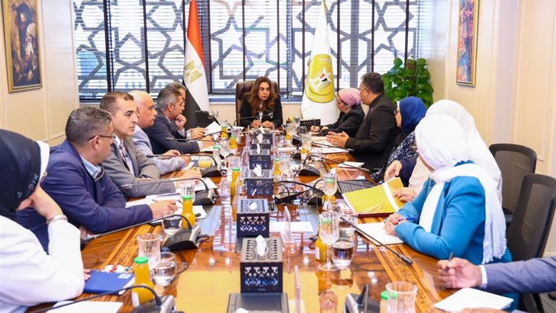 الدكتورة منال عوض
