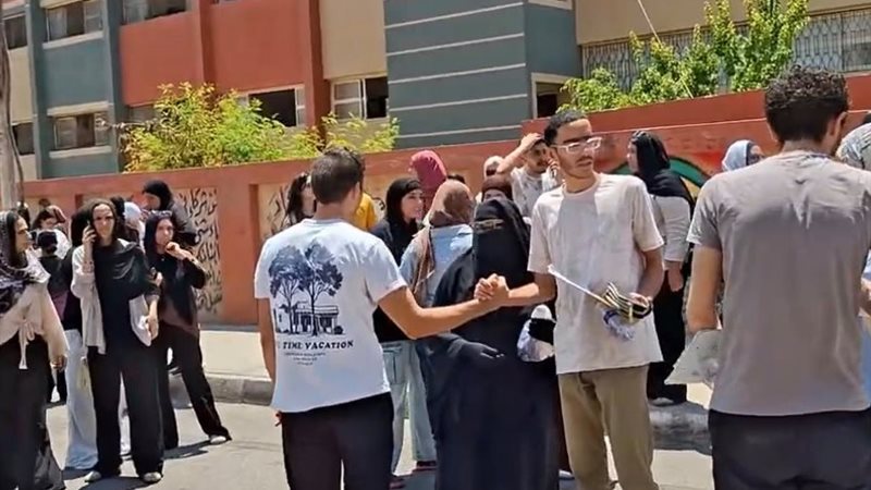جانب من خروج الطلاب