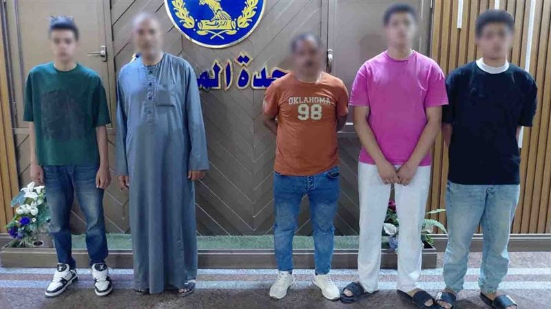 المتهمين 