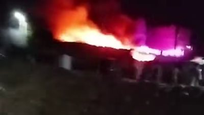 دون خسائر بشرية.. السيطرة على حريق بمخزنين في دلجا بالمنيا 