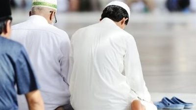 دار الإفتاء توضح حكم النوم بعد سماع أذان الفجر دون أداء الصلاة