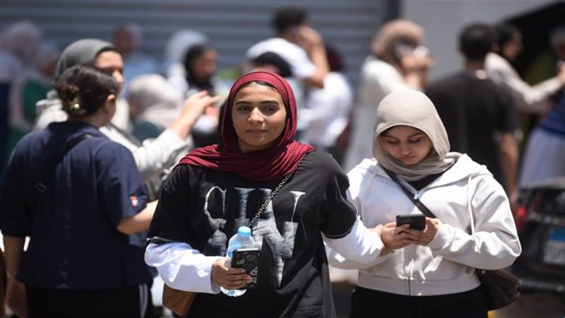 طلاب الشهادة الإعدادية