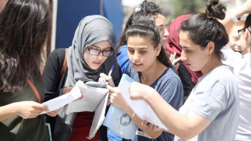 طلاب الثانوية العامة 