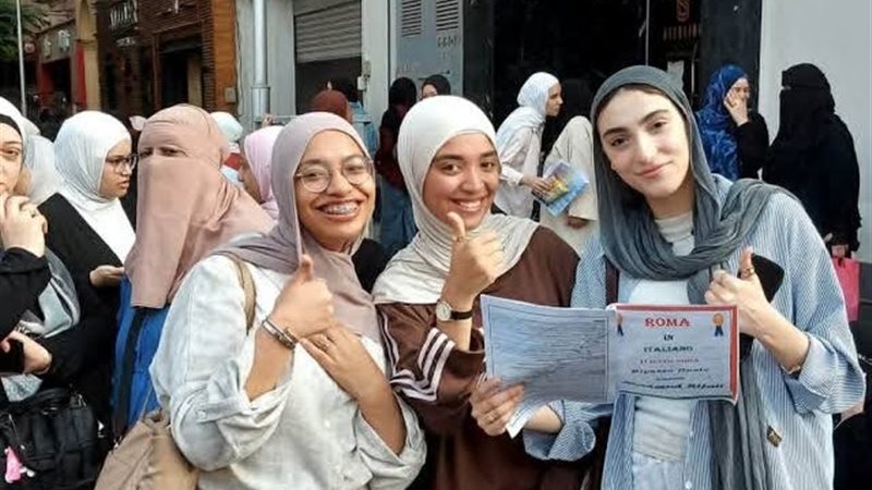طلاب الثانوية العامة 