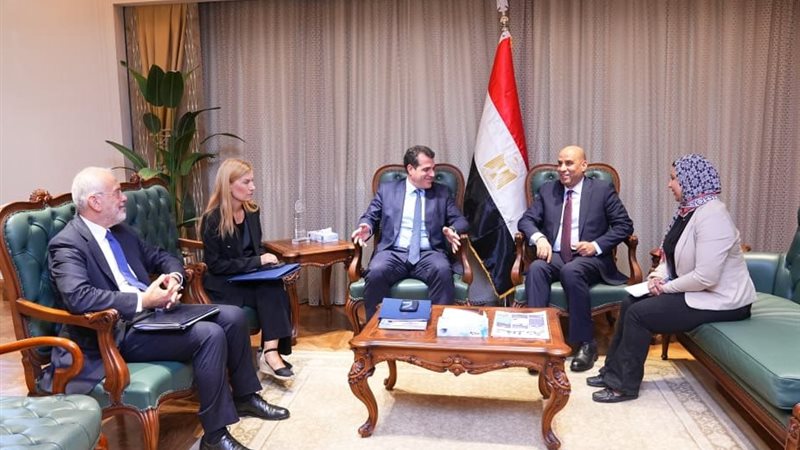 حسن رداد وزير العمل