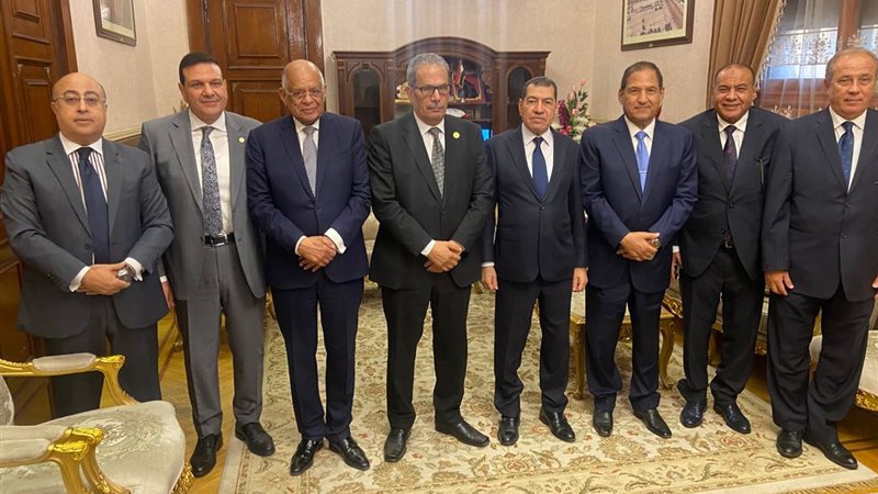 جانب من المتابعة