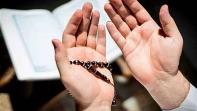 أدعية عظيمة أوصى بها النبي ﷺ.. كلمات جامعة تُرجى بها استجابة الدعاء